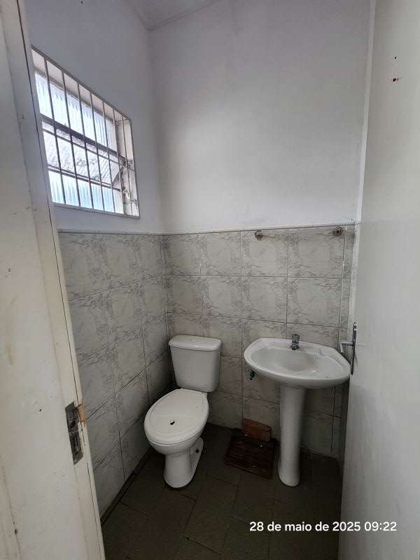 Sala com 1 banheiro para alugar no bairro Centro, Taquara