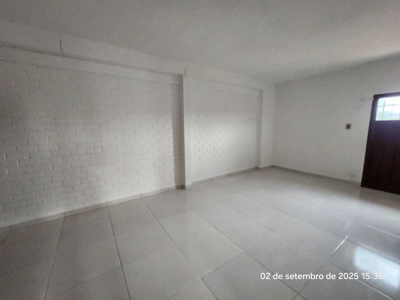 Casa com 2 quartos e 1 banheiro para alugar no bairro Santa Terezinha, Taquara