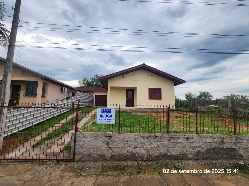 Casa com 2 quartos e 1 banheiro para alugar no bairro Santa Terezinha, Taquara