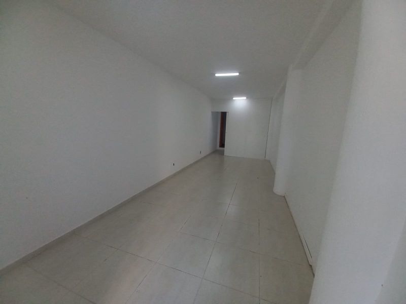 Sala com 1 banheiro para alugar no bairro Centro, Taquara
