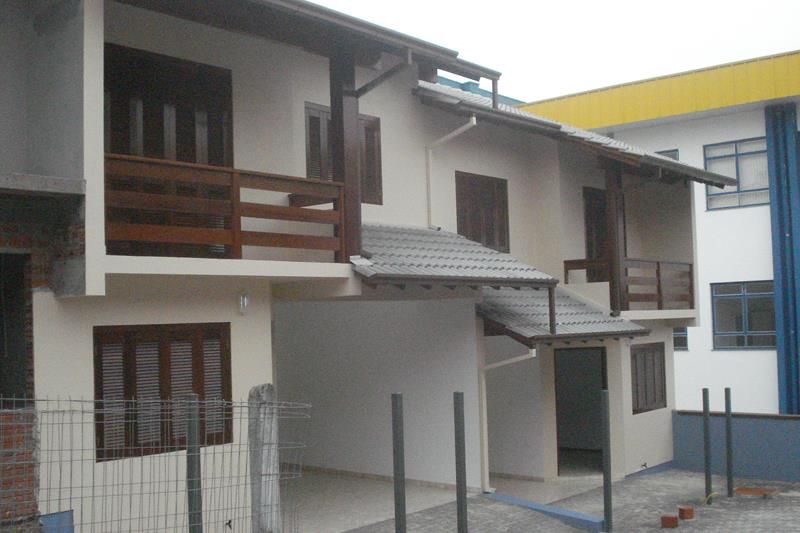 Condominio Horizontal com 2 quartos para alugar no bairro Nossa Senhora de Fatima, Taquara