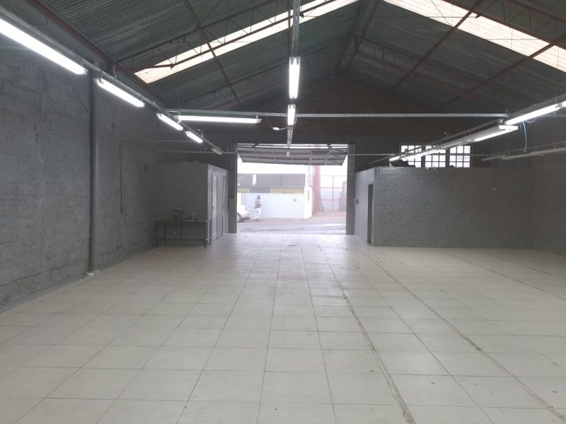 Prédio com 1 banheiro para alugar no bairro Jardim do Prado, Taquara