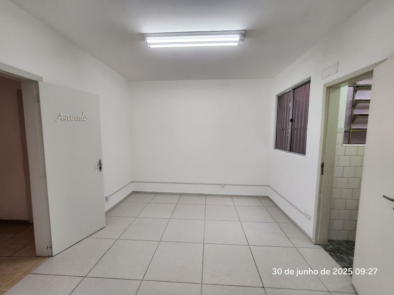 Sala com 1 banheiro para alugar no bairro Centro, Taquara