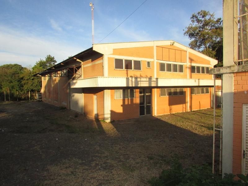 Prédio com 1 banheiro e 668m² para alugar no bairro Mundo Novo, Taquara