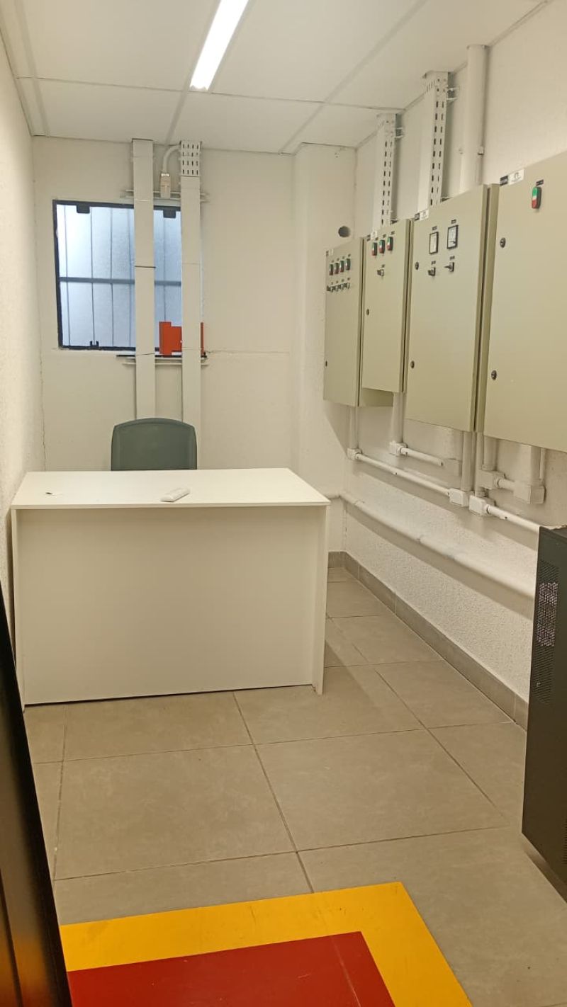 Prédio para alugar no bairro Centro, Parobe