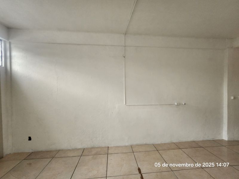 Prédio com 1 banheiro para alugar no bairro Santa Terezinha, Taquara
