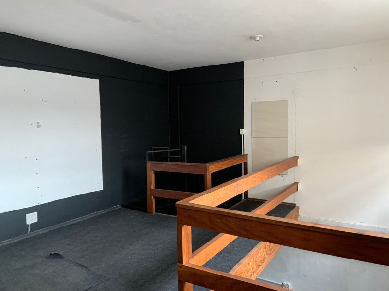 Sala para alugar no bairro Centro, Parobe