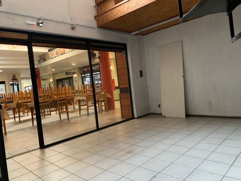 Sala para alugar no bairro Centro, Parobe