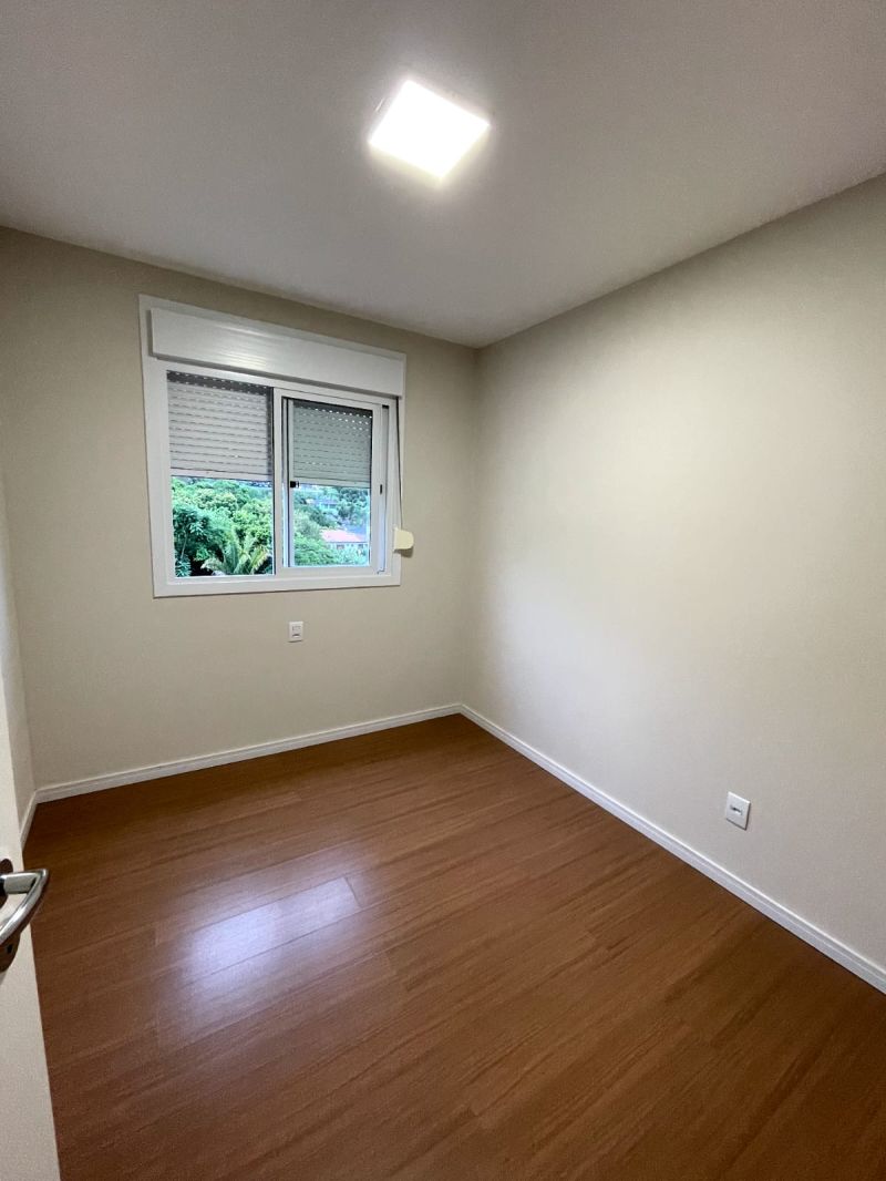 Apartamento com 1 quarto e 2 banheiros para alugar no bairro Centro, Igrejinha