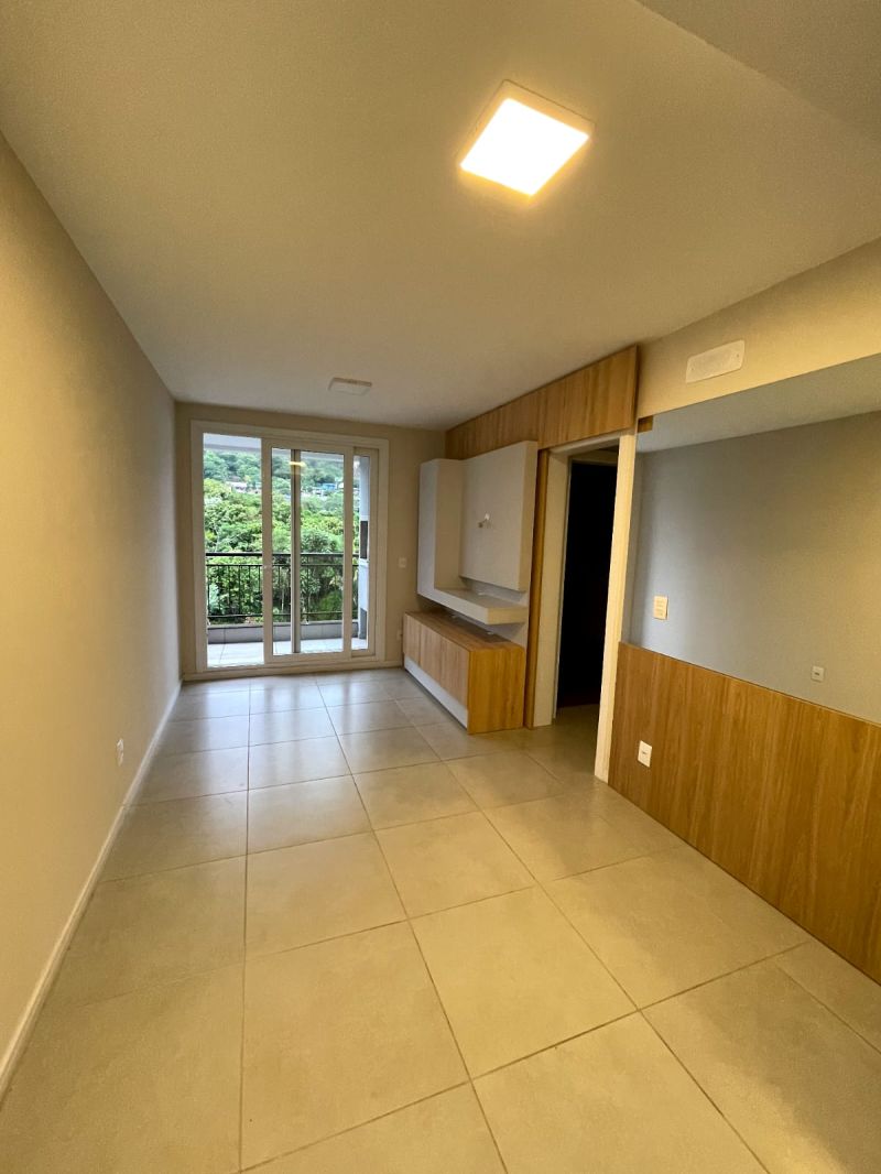 Apartamento com 1 quarto e 2 banheiros para alugar no bairro Centro, Igrejinha
