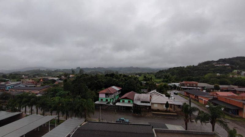 Apartamento com 2 quartos e 2 banheiros para alugar no bairro Xv de Novembro, Igrejinha