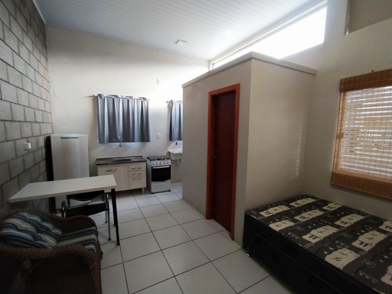Kitnet com 1 quarto e 1 banheiro para alugar no bairro Jardim do Prado, Taquara
