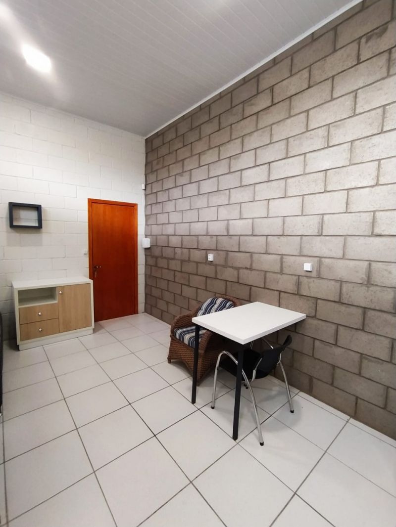 Kitnet com 1 quarto e 1 banheiro para alugar no bairro Jardim do Prado, Taquara