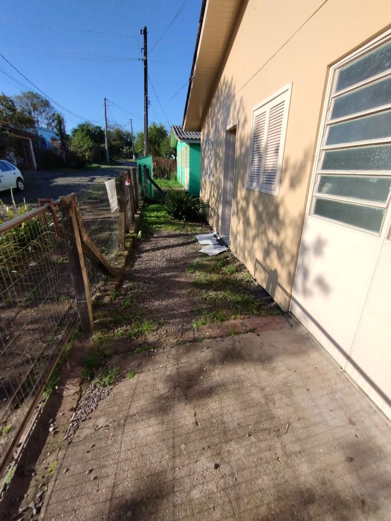 Casa com 3 quartos e 1 banheiro para alugar no bairro Cruzeiro do Sul, Taquara