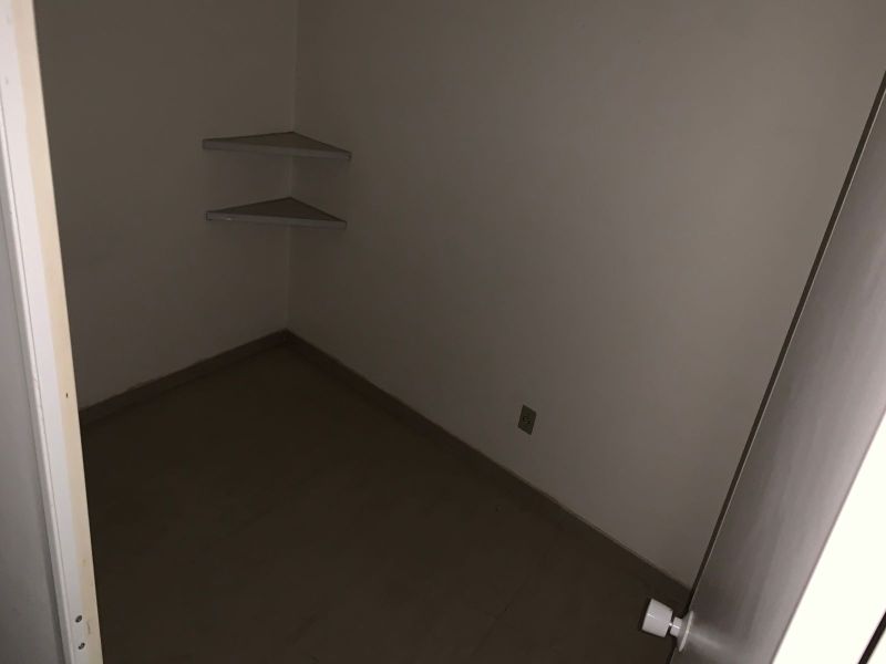 Sala com 1 banheiro para alugar no bairro Centro, Parobe