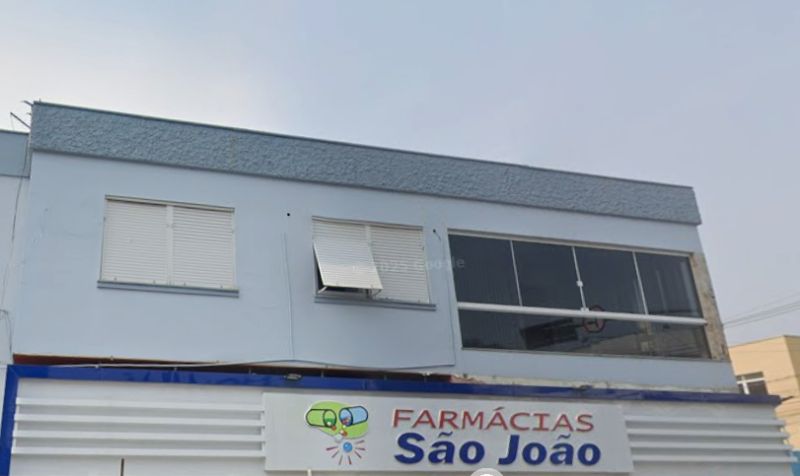 Kitnet para alugar no bairro Centro, Parobe