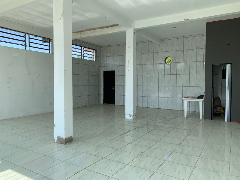 Sala para alugar no bairro Vila Feliz, Parobe