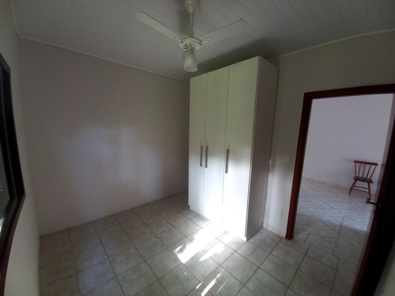 Casa com 3 quartos para alugar no bairro Santa Terezinha, Taquara