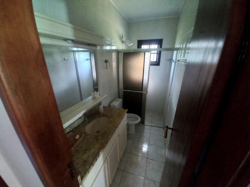 Casa com 3 quartos para alugar no bairro Santa Terezinha, Taquara