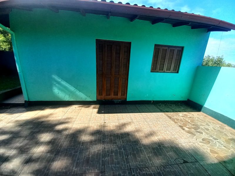 Casa com 3 quartos para alugar no bairro Santa Terezinha, Taquara
