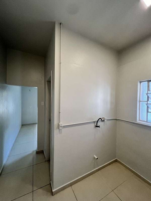 Sala com 1 banheiro para alugar no bairro Centro, Taquara