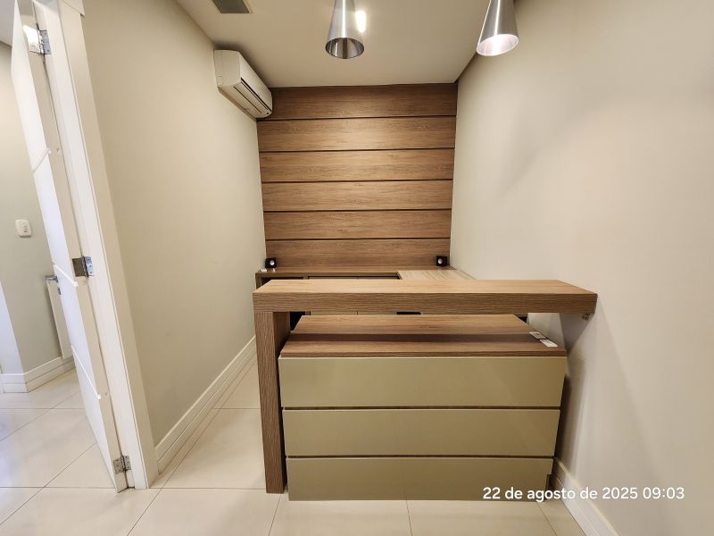 Sala com 1 banheiro para alugar no bairro Sagrada Familia, Taquara