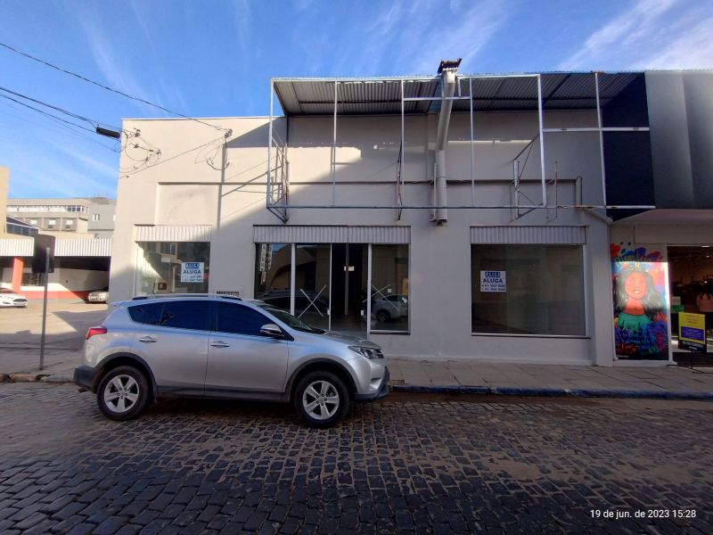 Sala com 1 banheiro para alugar no bairro Centro, Taquara