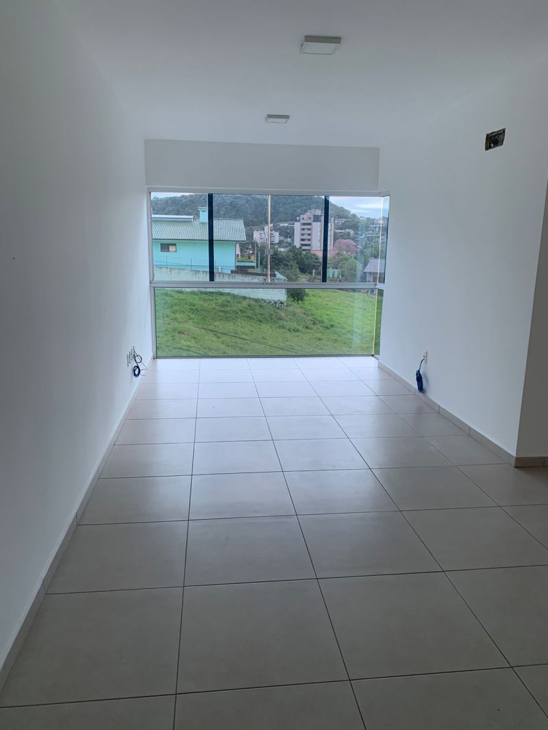 Apartamento com 2 quartos e 1 banheiro para alugar no bairro Centro, Parobe