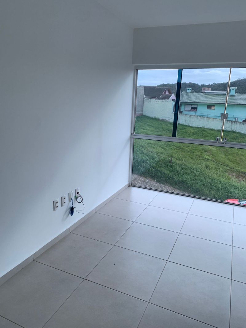 Apartamento com 2 quartos e 1 banheiro para alugar no bairro Centro, Parobe