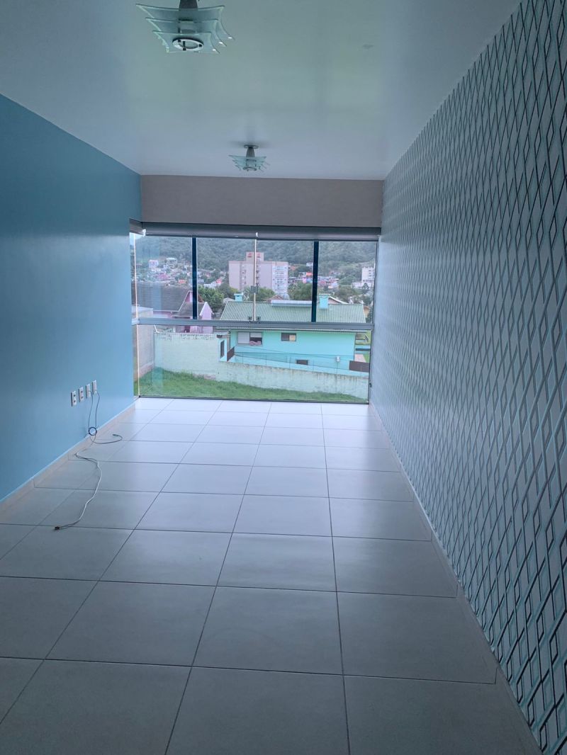 Apartamento com 2 quartos para alugar no bairro Centro, Parobe