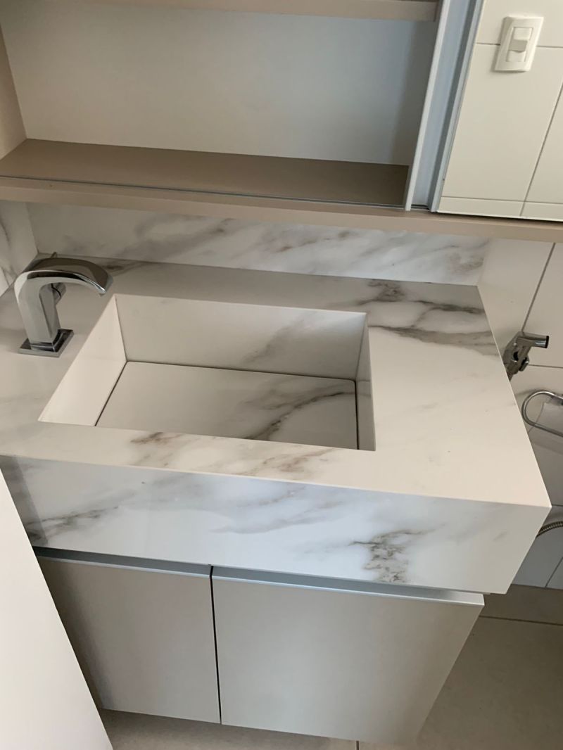 Apartamento com 2 quartos para alugar no bairro Centro, Parobe