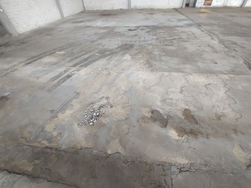 Prédio com 1 banheiro para alugar no bairro Santa Terezinha, Taquara
