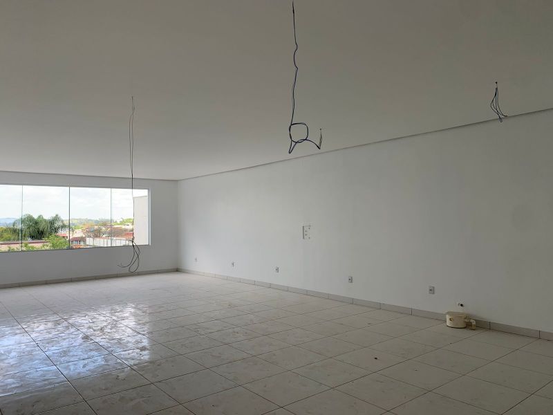 Sala Superior com 1 banheiro e 65m² para alugar no bairro Centro, Parobe