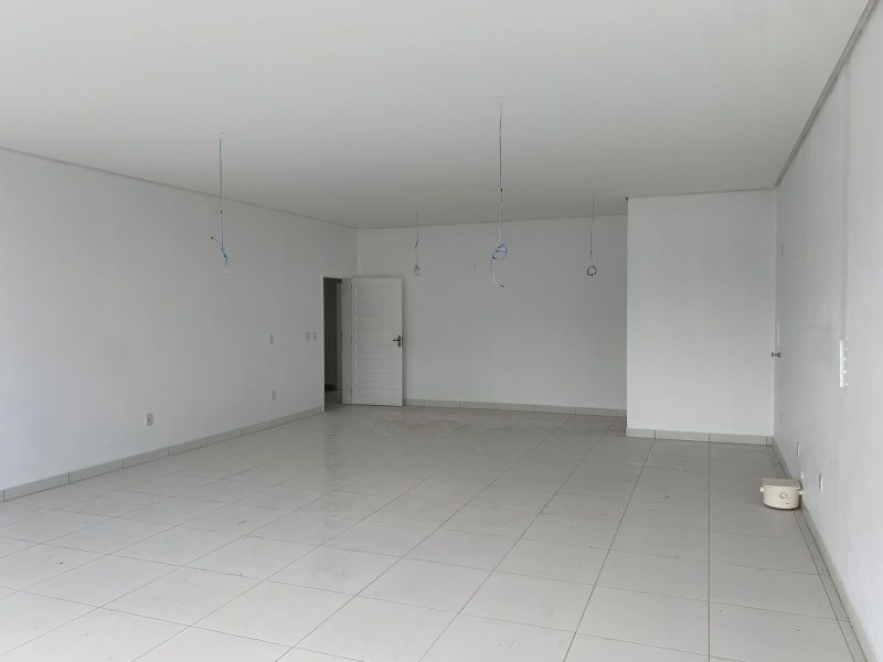 Sala Superior com 1 banheiro e 65m² para alugar no bairro Centro, Parobe