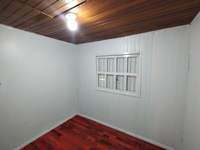 Casa com 2 quartos e 1 banheiro para alugar no bairro Santa Rosa, Taquara