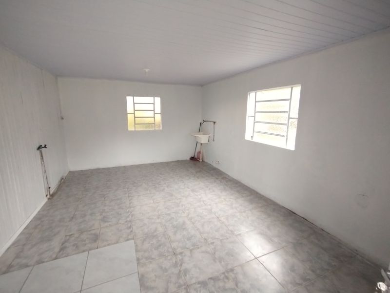 Casa com 2 quartos e 1 banheiro para alugar no bairro Santa Rosa, Taquara
