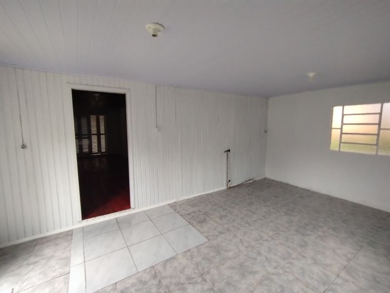 Casa com 2 quartos e 1 banheiro para alugar no bairro Santa Rosa, Taquara
