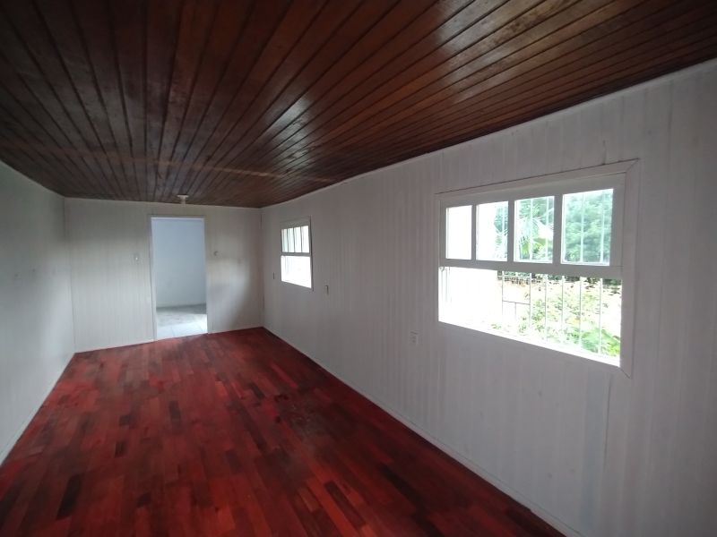 Casa com 2 quartos e 1 banheiro para alugar no bairro Santa Rosa, Taquara