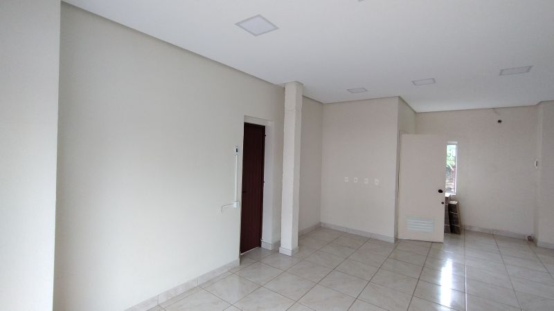 Sala para alugar no bairro Ronda, Taquara