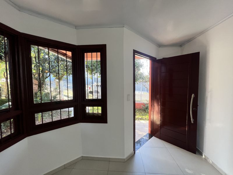 Casa com 2 quartos e 1 banheiro para alugar no bairro Santa Terezinha, Taquara