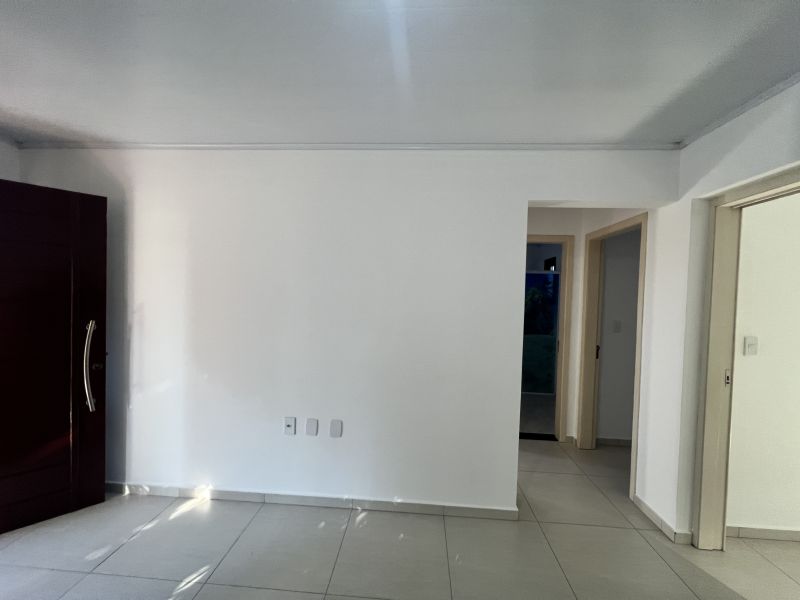 Casa com 2 quartos e 1 banheiro para alugar no bairro Santa Terezinha, Taquara