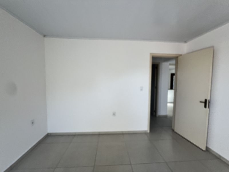 Casa com 2 quartos e 1 banheiro para alugar no bairro Santa Terezinha, Taquara