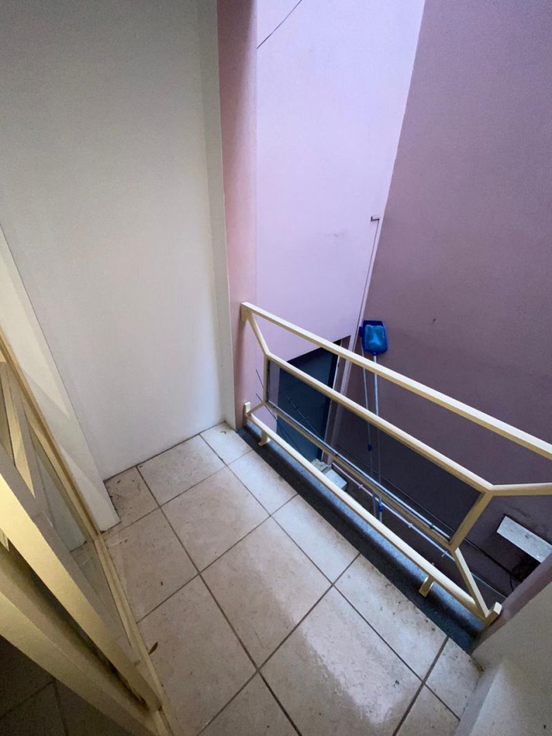 Kitnet com 1 banheiro para alugar no bairro Guaruja, Parobe