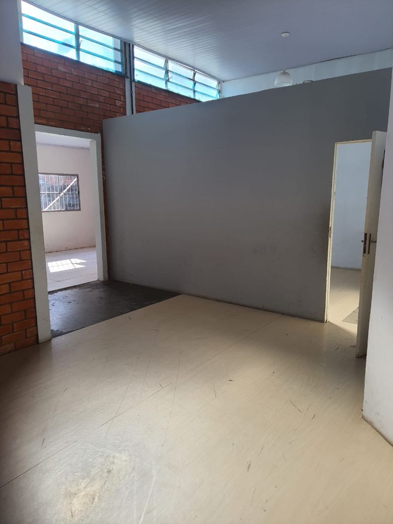 Prédio com 2 banheiros para alugar no bairro Figueira, Igrejinha