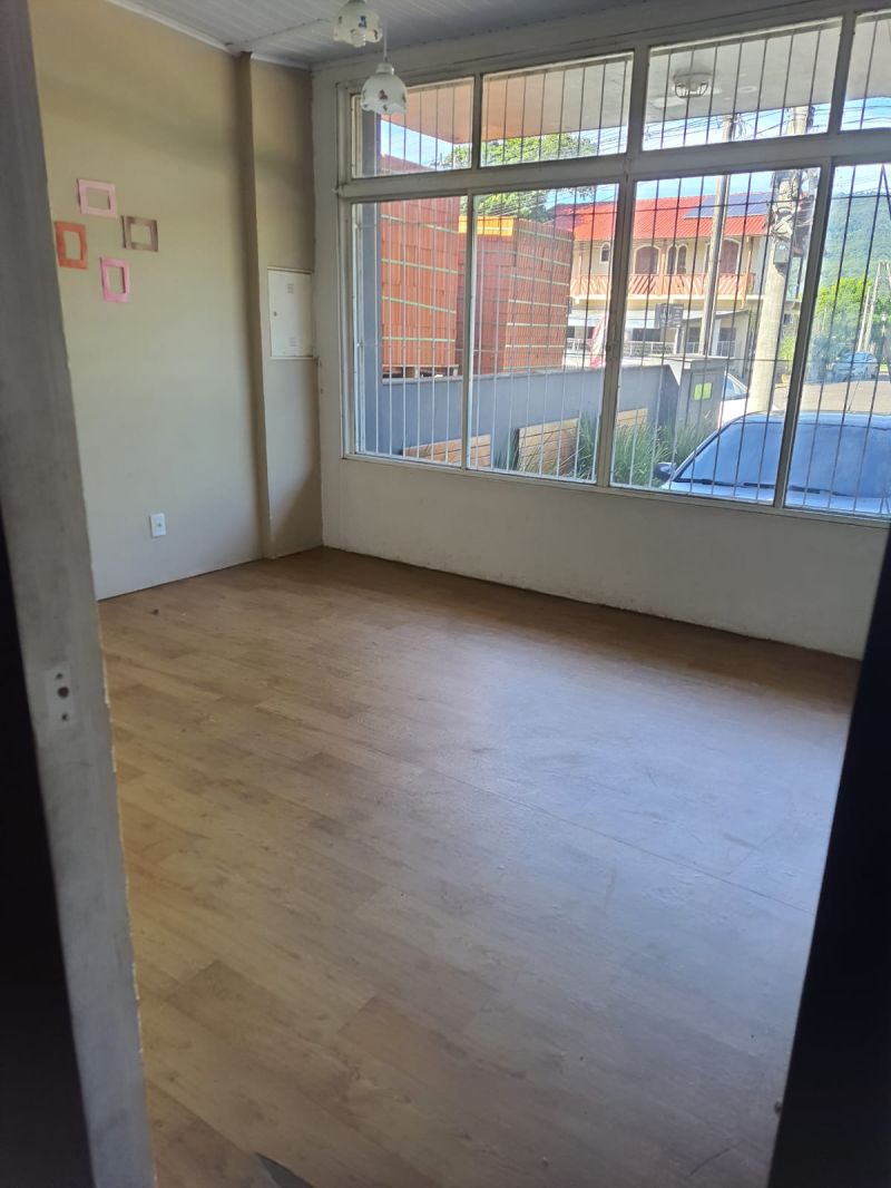Prédio com 2 banheiros para alugar no bairro Figueira, Igrejinha