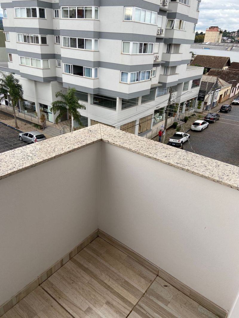 Apartamento com 2 quartos e 1 banheiro para alugar no bairro Centro, Taquara
