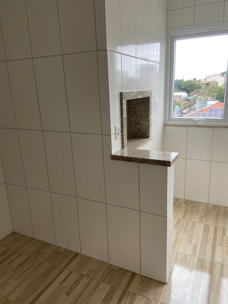 Apartamento com 2 quartos e 1 banheiro para alugar no bairro Centro, Taquara