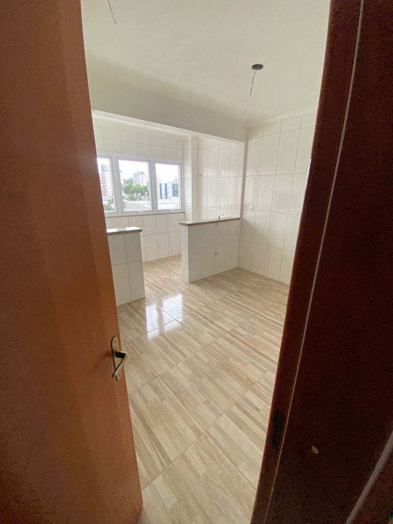 Apartamento com 2 quartos e 1 banheiro para alugar no bairro Centro, Taquara