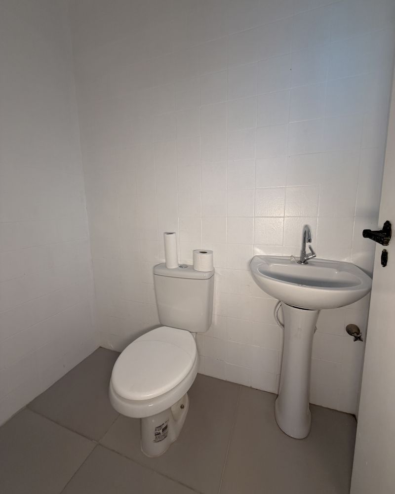 Sala com 1 banheiro para alugar no bairro Centro, Taquara