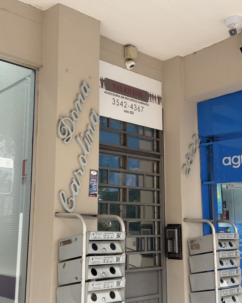Sala com 1 banheiro para alugar no bairro Centro, Taquara